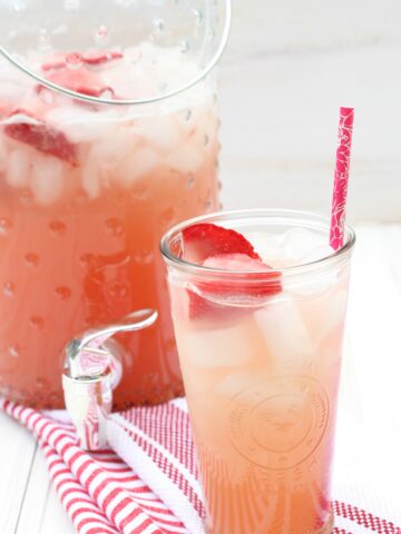 Get the recipe for homemade Strawberry Rhubarb Lemonade. #lemonade #recipes #strawberryrhubarb