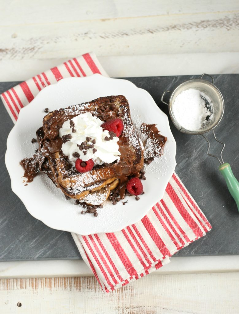 Chocolate Brioche French Toast is perfect for breakfast and brunch and super easy to prepare! #breakfast #chocolate #Frenchtoast #recipes