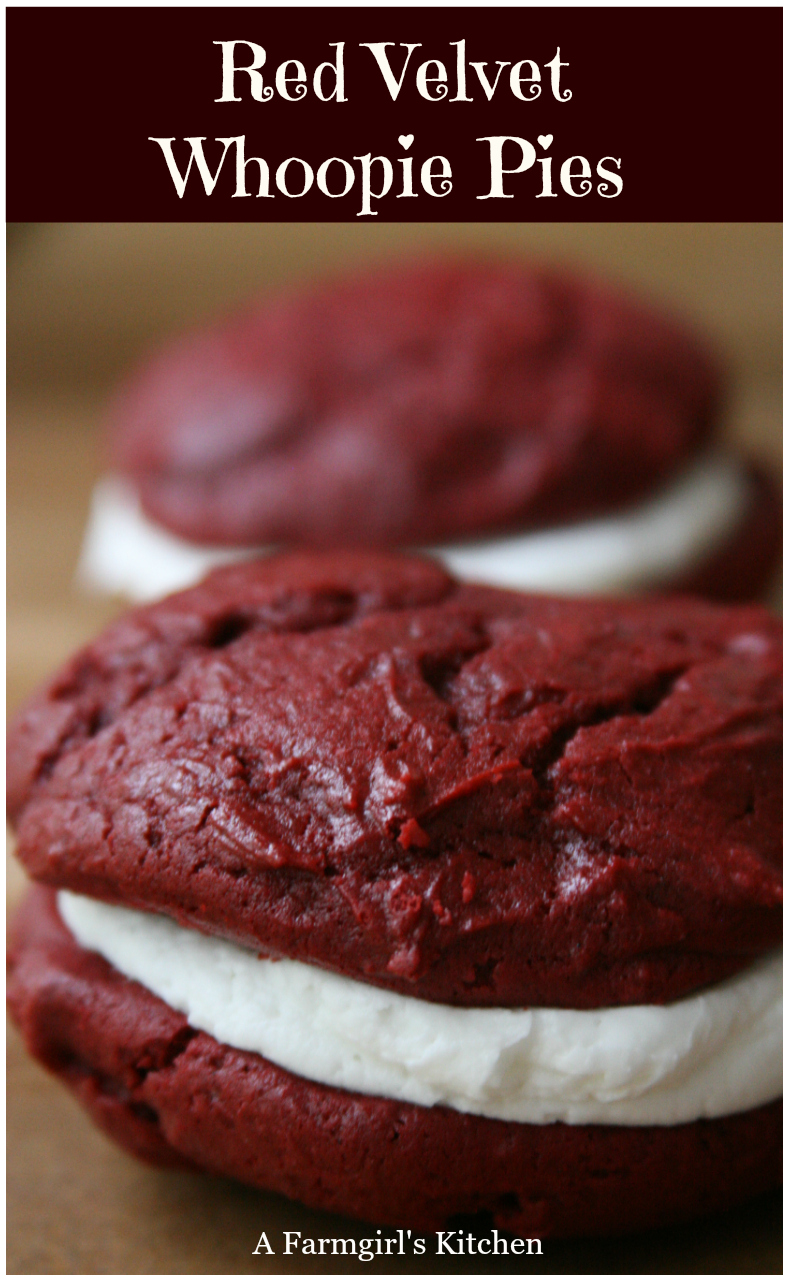 Red Velvet Whoopie Pies are delicious moist cakes with cream cheese frosting sandwiched between two cakes. #redvelvet #cake #whoopiepies #homemade #easyrecipes #recipes