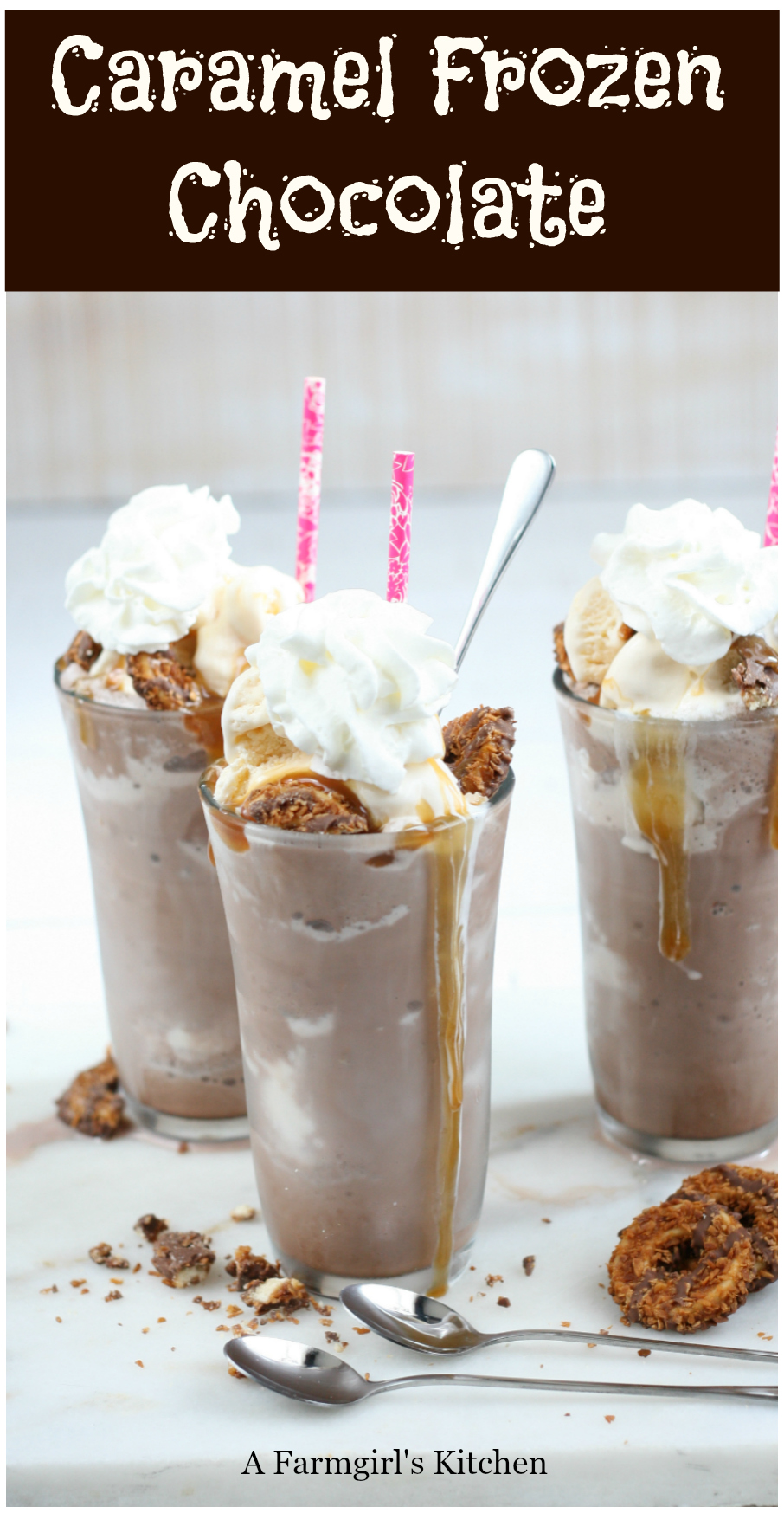Caramel Frozen Hot Chocolate with a wonderful frozen texture, pieces of cookies, caramel sauce, and a rich chocolatey taste is perfect for a summer treat. #recipes #frozenhotchocolate #hotchocolate #chocolatemilkshake #easyrecipes #milkshake