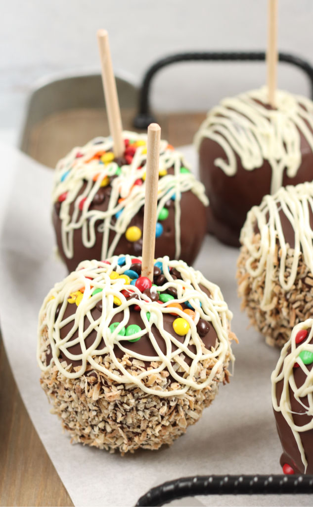 homemade-caramel-apples-recipe-a-farmgirl-s-kitchen