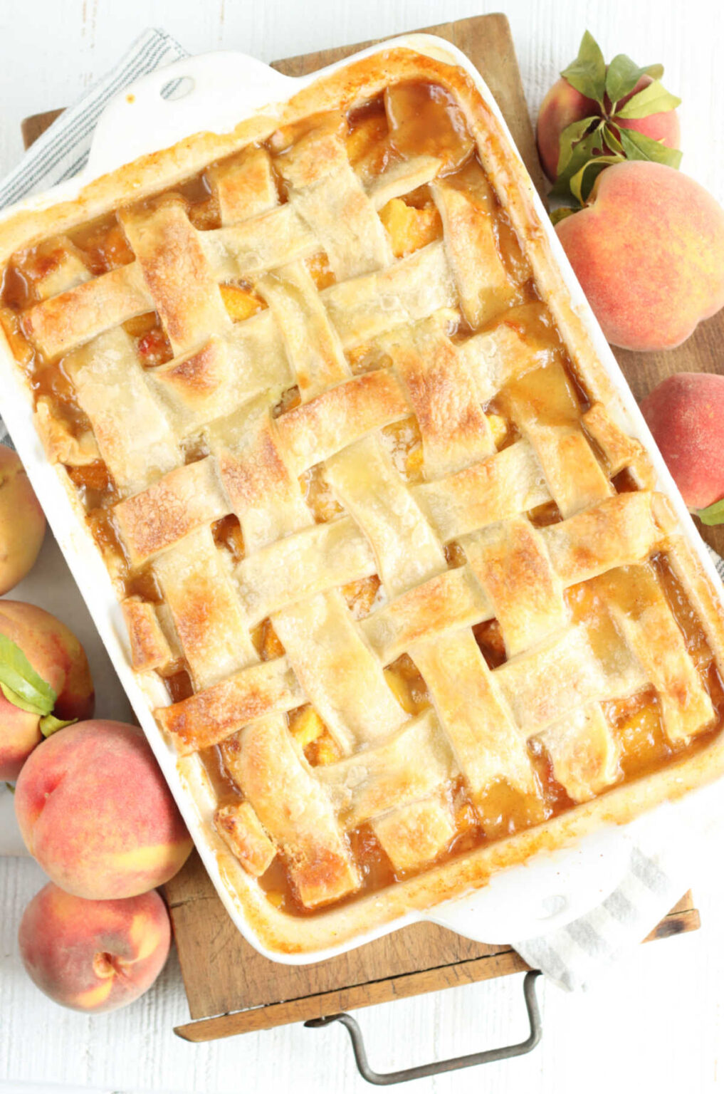 Peach Cobbler Peach Cobbler With Pie Crust A Farmgirl S Kitchen