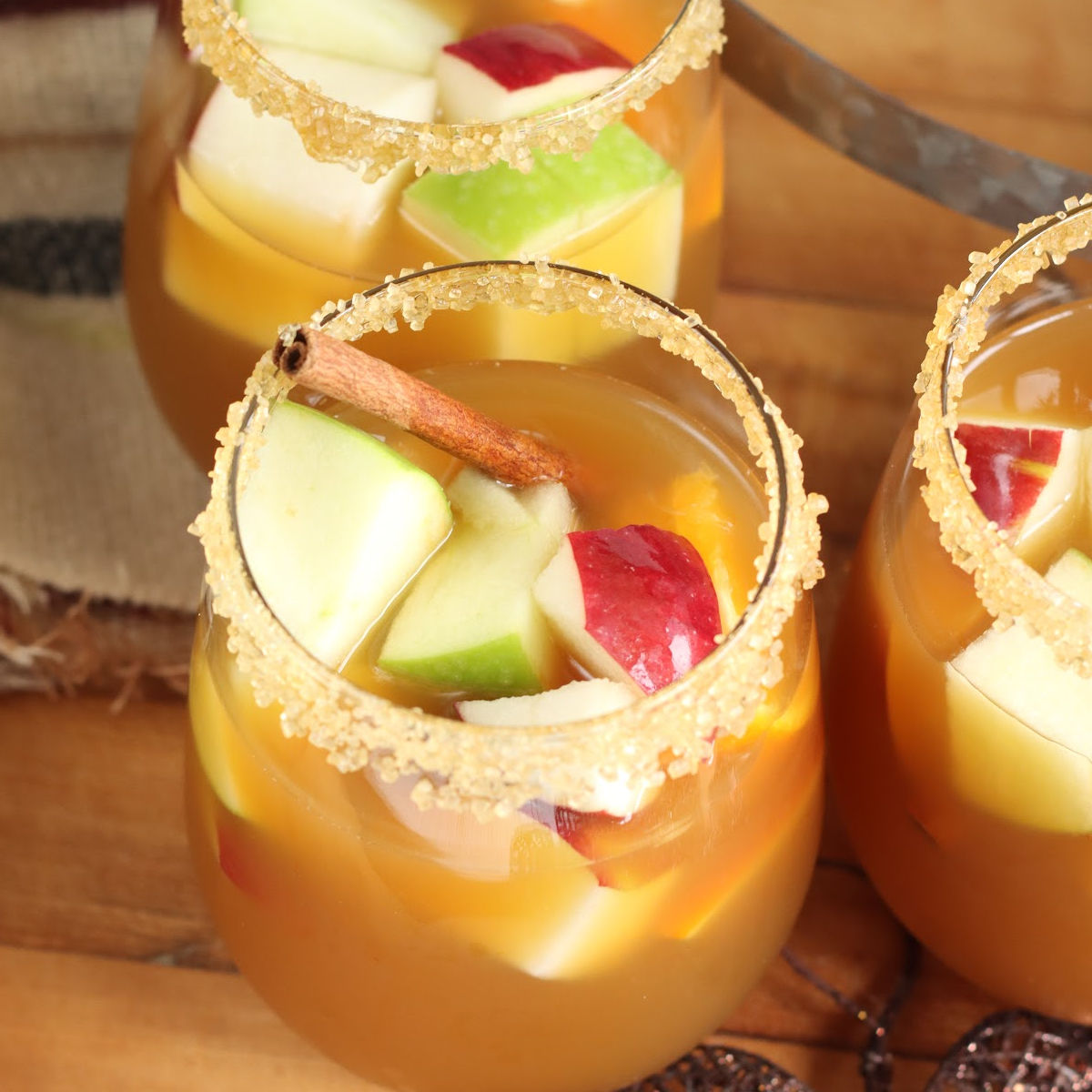 Easy Fall Sangria With Apple Cider - Good Food Baddie